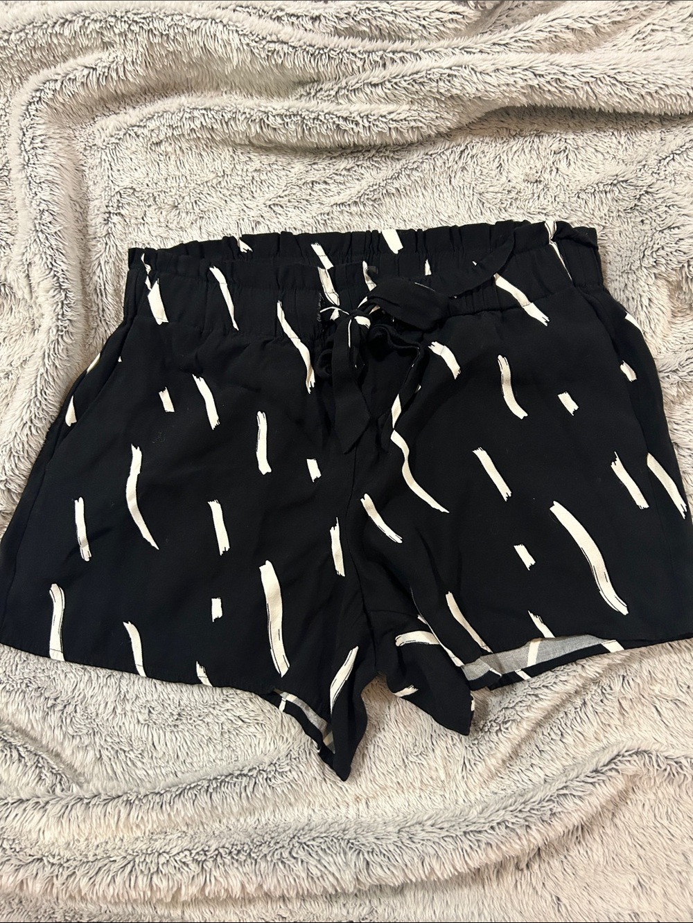 Loft Black and white Printed Women's Drawstring Shorts